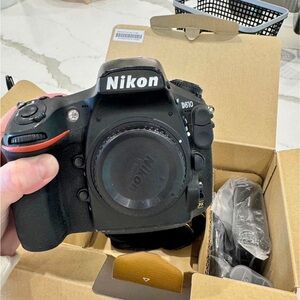 Nikon D810 36.3MP Full Frame Digital
SLR Camera Body